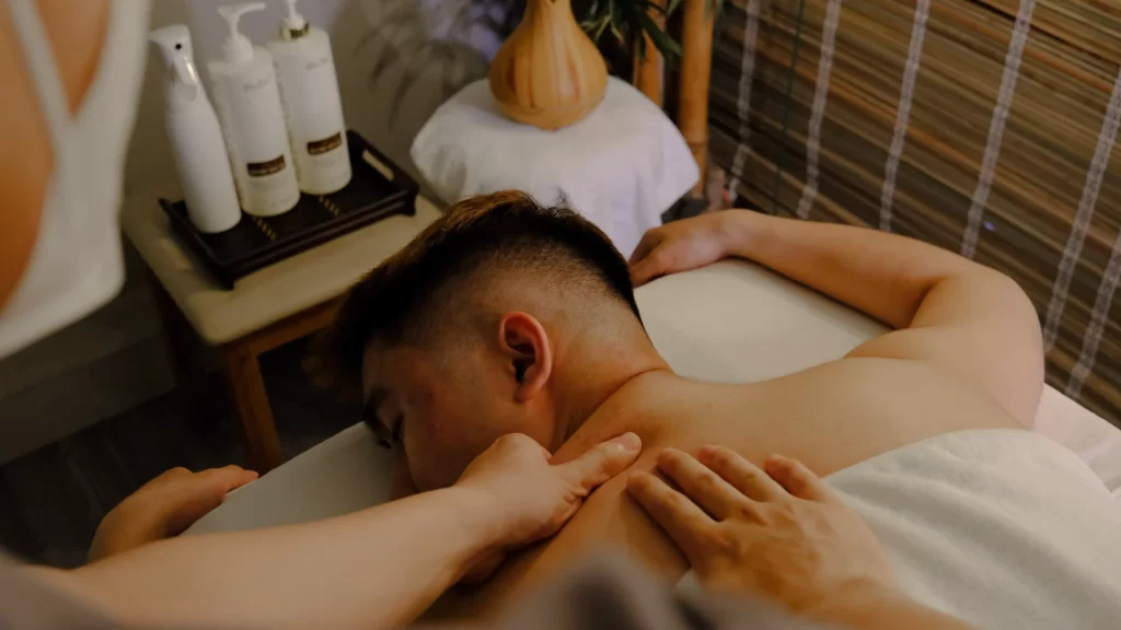 Top 7+ Địa Chỉ Gội Đầu Massage Cho Nam Thư Giãn, Uy Tín Hàng Đầu Tại Sài Gòn