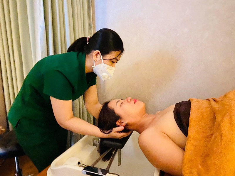 tiệm gội đầu bình dân