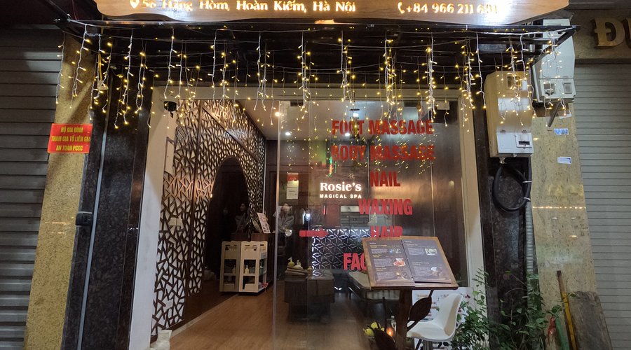 Rosie’s Foot and Body Massage - Late-Night Convenience (Bui Vien Area)