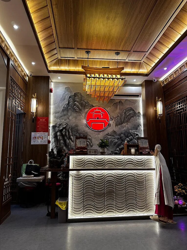 Massage Nguyệt Lâu help you relax after a flight