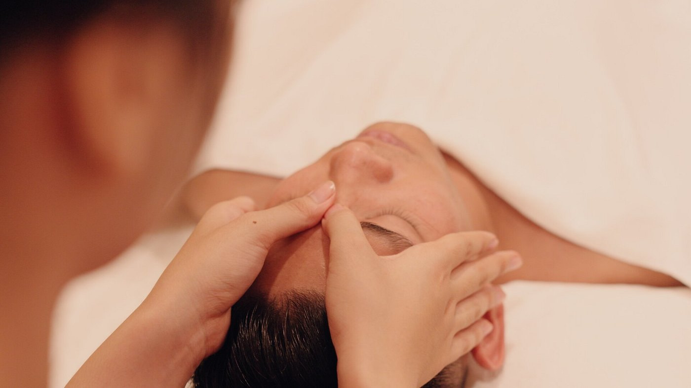 massage chân q11