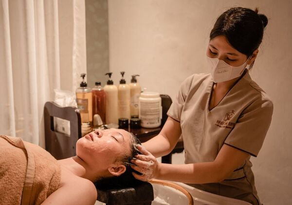 massage hóc môn